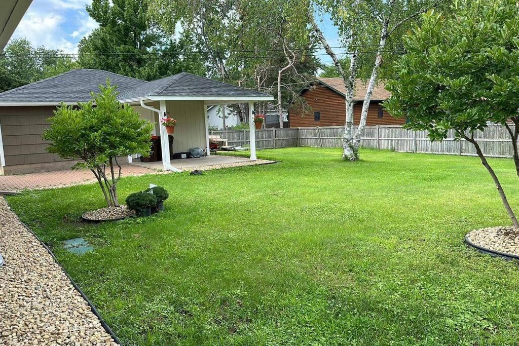 Cottage Grove Beautiful Luxury Home Freshly Renovated With Big Yard, Seating & Grill Pad מראה חיצוני תמונה